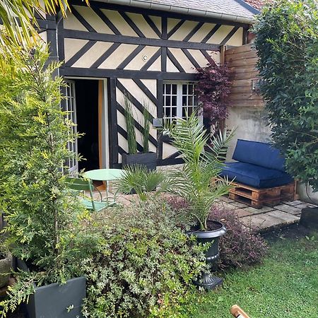 Manoir De La Croix-Sonnet Bed & Breakfast Trouville-sur-Mer Ngoại thất bức ảnh