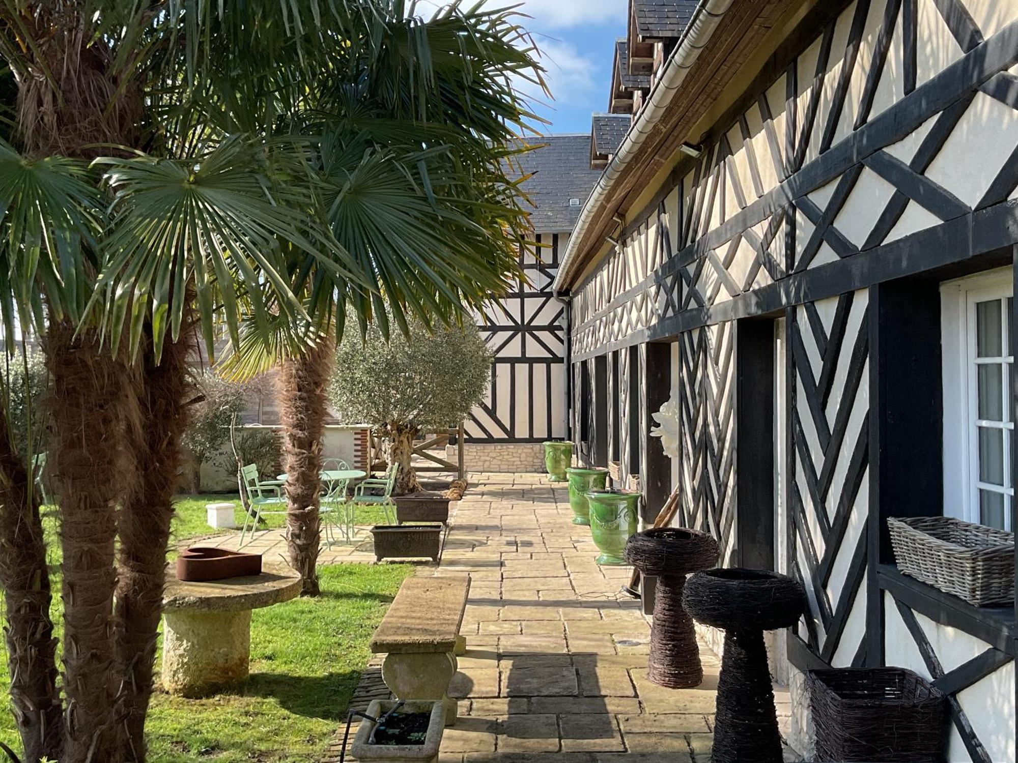 Manoir De La Croix-Sonnet Bed & Breakfast Trouville-sur-Mer Ngoại thất bức ảnh